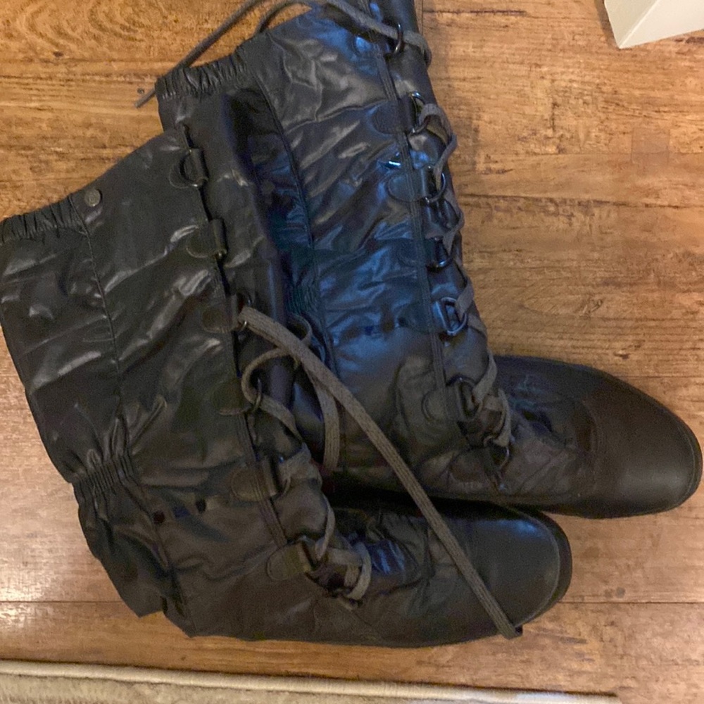 The North Face Primaloft 200 Gram Insulation Boots